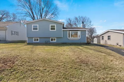 25373 W Lincoln Dr, Lake Villa, IL 60046