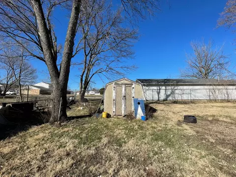 211 Whittier St, Georgetown, IL 61846 photo 13