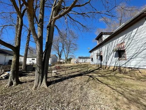 211 Whittier St, Georgetown, IL 61846 photo 12