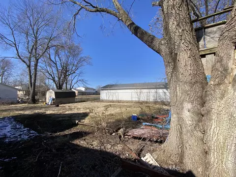 211 Whittier St, Georgetown, IL 61846 photo 7