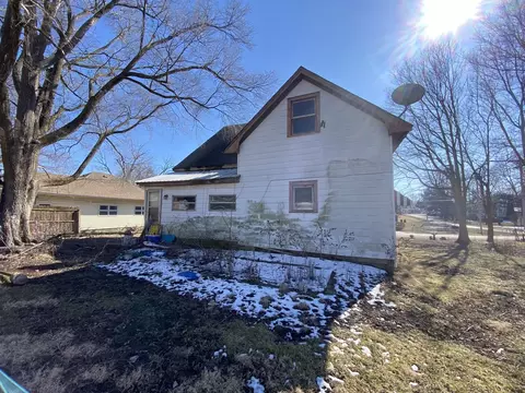 211 Whittier St, Georgetown, IL 61846 photo 8