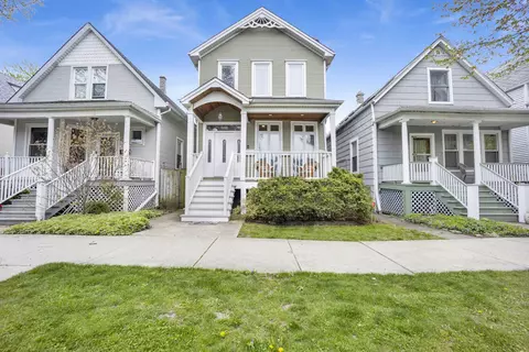 2469 W Cullom Ave, Chicago, IL 60618