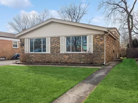 723 Leamington Ave, Wilmette, IL 60091