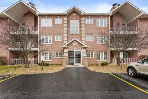11515 Settlers Pond Way #2D, Orland Park, IL 60467