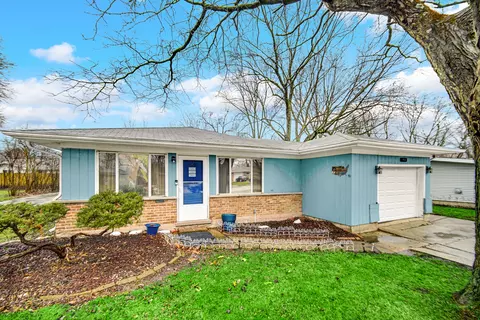 463 Lakewood Blvd, Park Forest, IL 60466