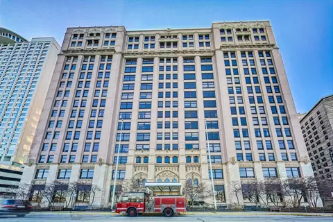 680 N Lake Shore Dr #416, Chicago, IL 60611