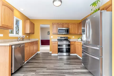 Kitchen - 715 Keller St, Plano, IL 60545 photo 3 of 4