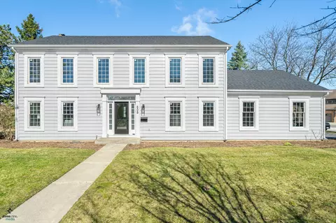 608 W Techny Rd, Arlington Heights, IL 60004
