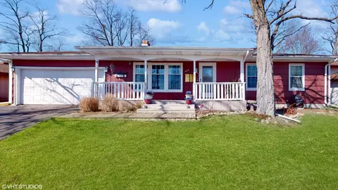 1625 Sunnyslope Dr, Crown Point, IN 46307