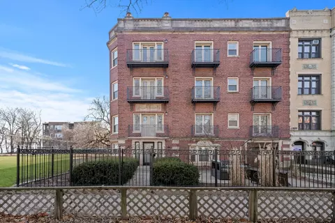 1125 W Farwell Ave #E2, Chicago, IL 60626