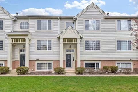 813 Pheasant Trl, Saint Charles, IL 60174