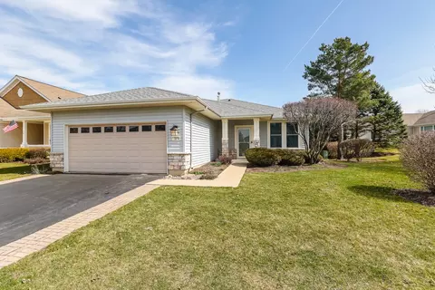 12056 Sweetwater Ln, Huntley, IL 60142