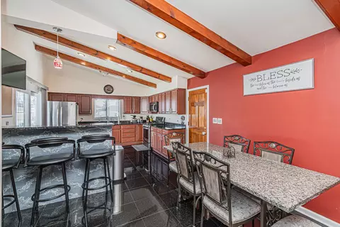 Kitchen - 1915 Greenleaf Ave, Des Plaines, IL 60018 photo 2 of 5
