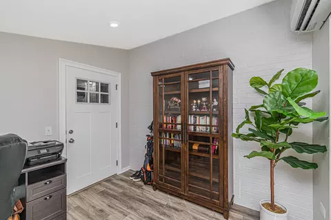 Living - 1915 Greenleaf Ave, Des Plaines, IL 60018 photo 4 of 5