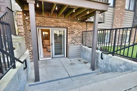 Exterior - 1480 Stonebridge Cir #D2, Wheaton, IL 60189 photo 2 of 3