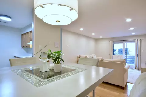 Dining - 1480 Stonebridge Cir #D2, Wheaton, IL 60189 photo 2 of 2