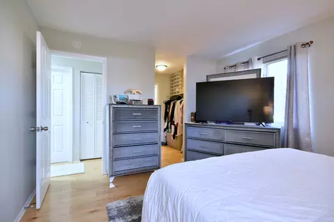 Bedroom - 1480 Stonebridge Cir #D2, Wheaton, IL 60189 photo 3 of 4