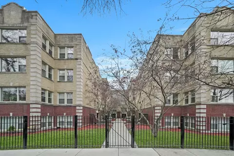 4845 N Harding Ave #3, Chicago, IL 60625