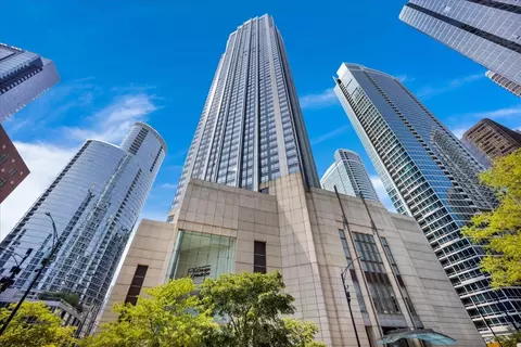 512 N Mcclurg Ct #2201, Chicago, IL 60611