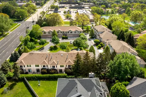 View/Area - 699 E Nerge Rd, Roselle, IL 60172 photo 5 of 6