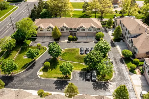 View/Area - 699 E Nerge Rd, Roselle, IL 60172 photo 3 of 6