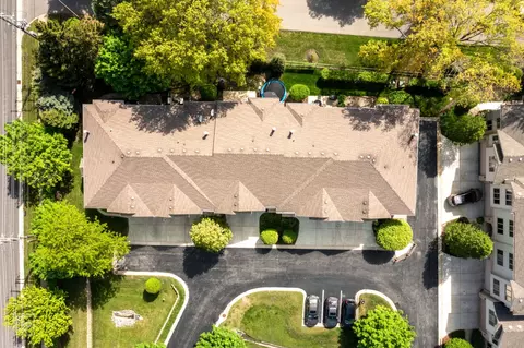 View/Area - 699 E Nerge Rd, Roselle, IL 60172 photo 1 of 6