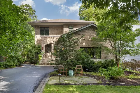 451 Oakland Dr, Highland Park, IL 60035