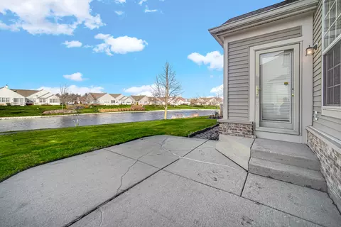 Exterior - 20 Twickenham Ct, Algonquin, IL 60102 photo 4 of 6