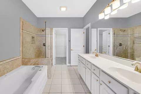 Bath - 20 Twickenham Ct, Algonquin, IL 60102 photo 1 of 2
