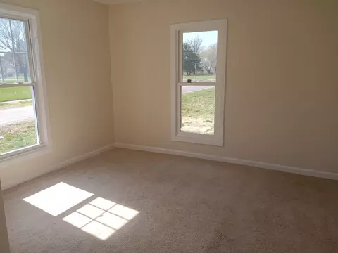 307 W 14th St, Georgetown, IL 61846 photo 4
