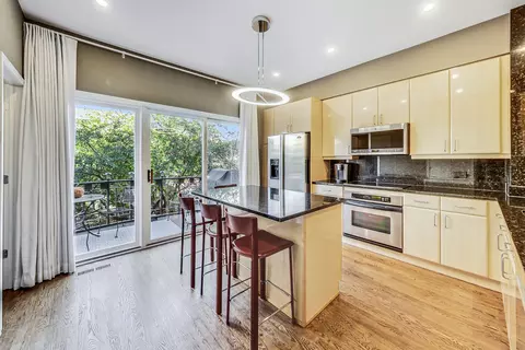 Kitchen - 1248 W Monroe St, Chicago, IL 60607 photo 1 of 3