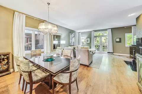 Dining - 1248 W Monroe St, Chicago, IL 60607 photo 1 of 2