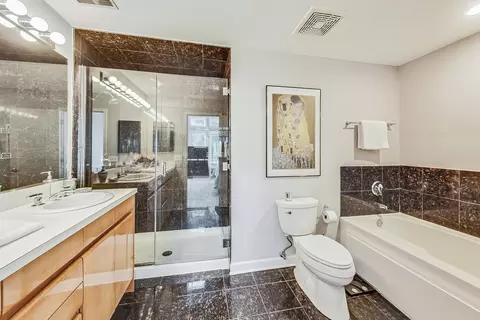 Bath - 1248 W Monroe St, Chicago, IL 60607 photo 2 of 2