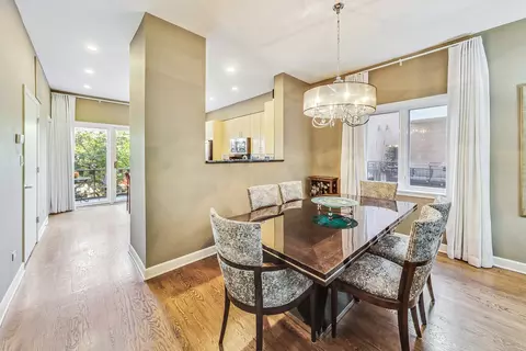 Dining - 1248 W Monroe St, Chicago, IL 60607 photo 2 of 2