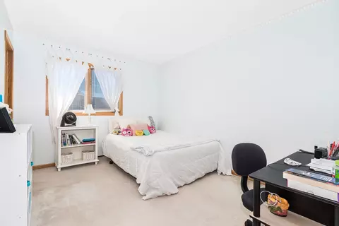 Bedroom - 702 Long Ridge Trl, Minooka, IL 60447 photo 3 of 5