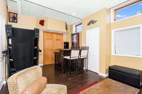 Living - 702 Long Ridge Trl, Minooka, IL 60447 photo 5 of 6