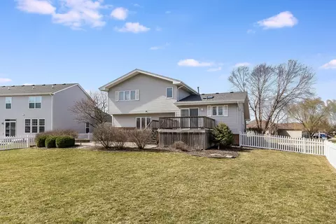 Exterior - 702 Long Ridge Trl, Minooka, IL 60447 photo 3 of 4