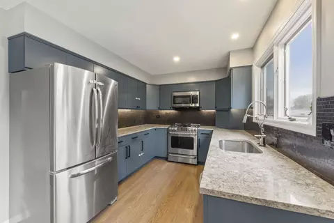 Kitchen - 127 E Grantley Ave, Elmhurst, IL 60126 photo 2 of 2