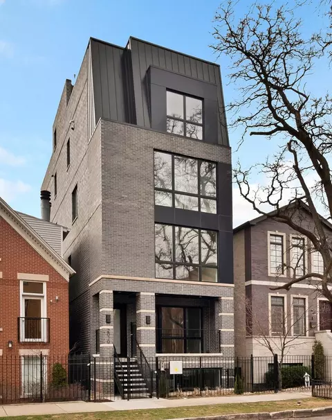 2010 N Leavitt St #1, Chicago, IL 60647