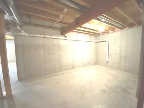 Exterior - 1902 Vale St, Champaign, IL 61822 photo 10 of 19