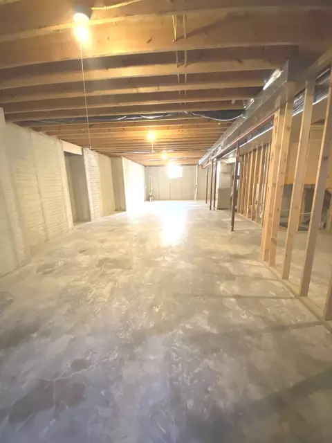 Exterior - 1902 Vale St, Champaign, IL 61822 photo 11 of 19