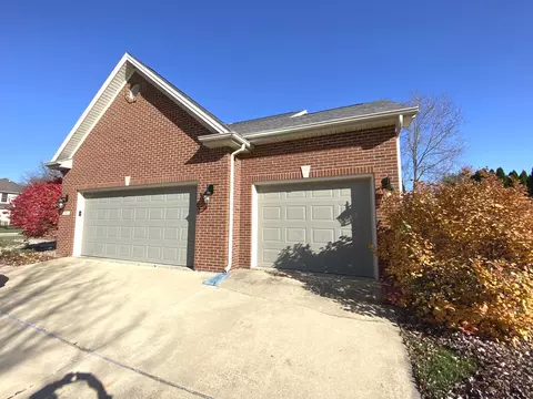 Exterior - 1902 Vale St, Champaign, IL 61822 photo 3 of 19