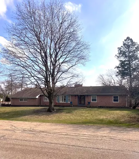 933 Forest Dr, Elgin, IL 60123