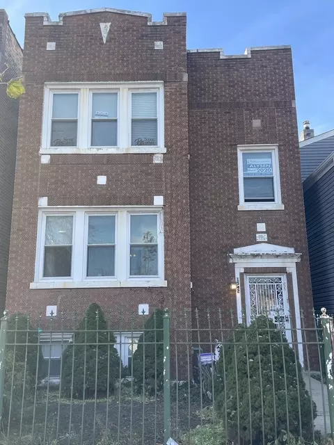 1542 N Kolin Ave, Chicago, IL 60651