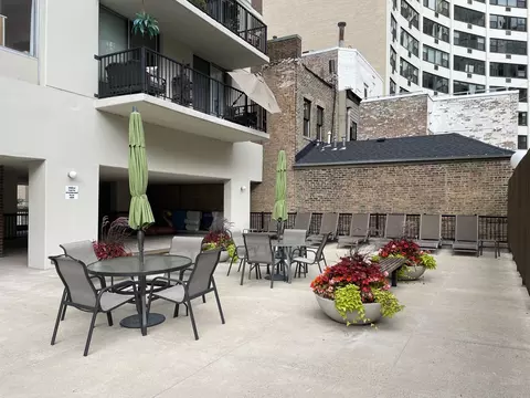 71 E Division St #1804, Chicago, IL 60610 photo 17