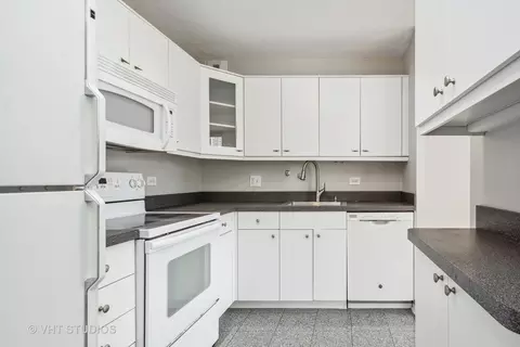 71 E Division St #1804, Chicago, IL 60610 photo 5