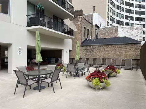 71 E Division St #1804, Chicago, IL 60610 photo 16