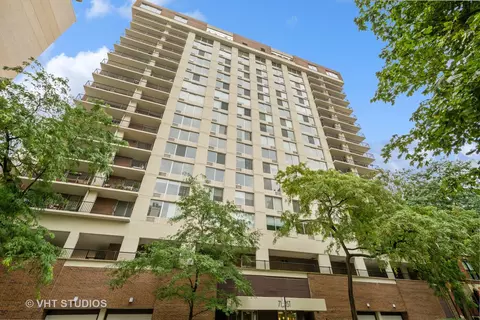 71 E Division St #1804, Chicago, IL 60610
