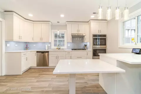711 Hunter Rd, Glenview, IL 60025 photo 9