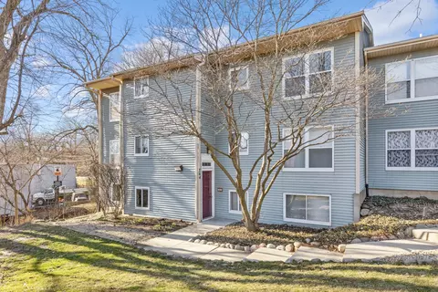 764 Terrace Ct #B, Elgin, IL 60120 photo 1